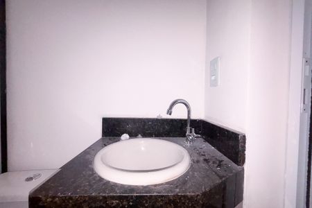 Apartamento para alugar com 36m², 2 quartos e sem vaga Apartamento para alugar com 36m², 2 quartos e sem vagaBanheiro