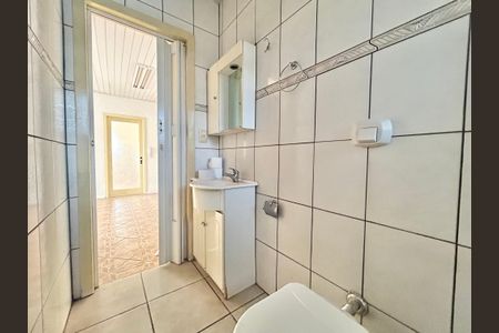 Casa para alugar com 129m², 3 quartos e 2 vagas Casa para alugar com 129m², 3 quartos e 2 vagasBanheiro