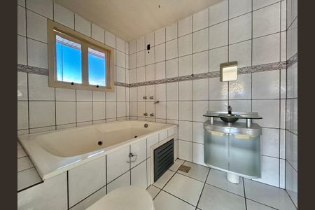 Casa para alugar com 129m², 3 quartos e 2 vagas Casa para alugar com 129m², 3 quartos e 2 vagasBanheiro da Suíte