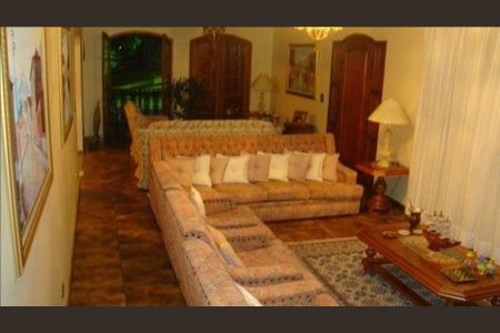 Casa à venda com 4 quartos, 375m² em Jardim Morumbi, São Paulo