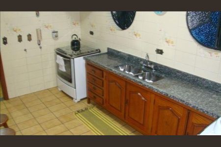 Casa à venda com 4 quartos, 375m² em Jardim Morumbi, São Paulo