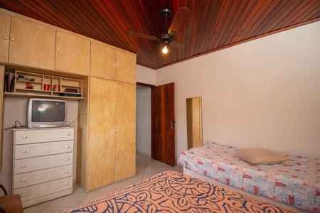 Casa para alugar com 196m², 4 quartos e 3 vagasQuarto 4