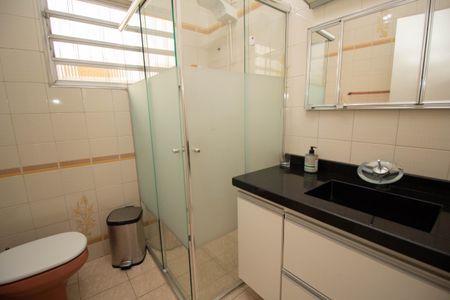 Casa para alugar com 196m², 4 quartos e 3 vagasBanheiro Social 1 