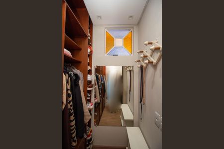 Casa para alugar com 196m², 4 quartos e 3 vagasCloset da suíte 2