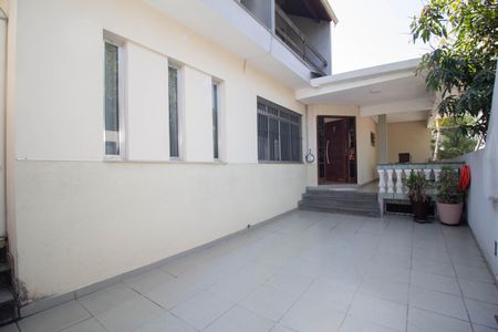 Casa para alugar com 196m², 4 quartos e 3 vagasQuintal