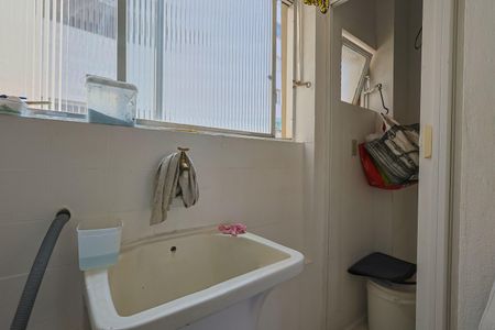 Apartamento à venda com 70m², 2 quartos e 1 vagaÁrea de Serviço