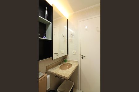 Apartamento para alugar com 70m², 2 quartos e 2 vagasBanheiro Social