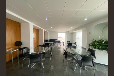 Apartamento à venda com 86m², 3 quartos e 1 vaga Apartamento à venda com 86m², 3 quartos e 1 vagaAcademia
