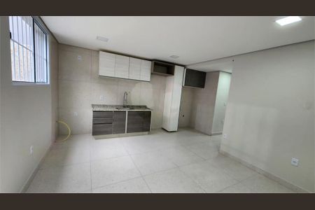 Casa à venda com 190m², 6 quartos e sem vaga