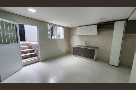 Casa à venda com 190m², 6 quartos e sem vaga