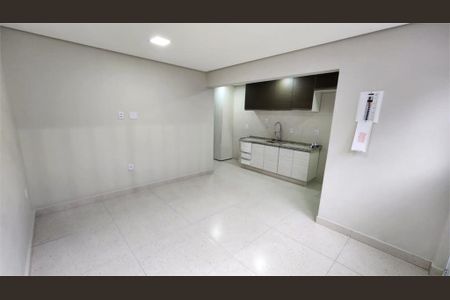 Casa à venda com 190m², 6 quartos e sem vaga