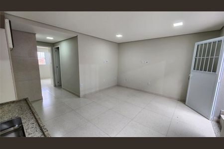 Casa à venda com 6 quartos, 190m² em Jardim Fernandes, São Paulo