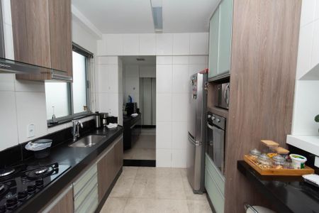 Apartamento para alugar com 180m², 4 quartos e 3 vagasCozinha