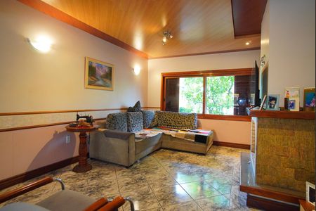 Sala de casa para alugar com 6 quartos, 475m² em Jardim Itu, Porto Alegre