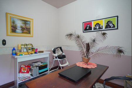 Casa para alugar com 475m², 6 quartos e 7 vagasEscritório