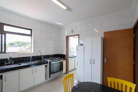 Apartamento à venda com 364m², 4 quartos e 4 vagasCozinha