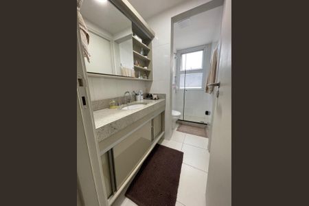 Apartamento à venda com 155m², 4 quartos e 2 vagas Apartamento à venda com 155m², 4 quartos e 2 vagasBanheiro da Suíte 1