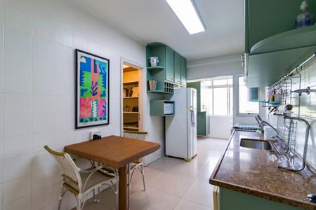 Apartamento para alugar com 84m², 2 quartos e 2 vagasCozinha