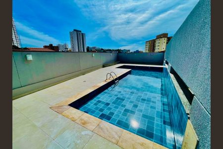 Apartamento à venda com 62m², 2 quartos e 1 vagaPiscina