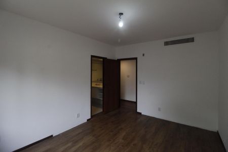Apartamento à venda com 261m², 4 quartos e 2 vagasSuíte 3