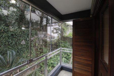 Apartamento à venda com 261m², 4 quartos e 2 vagasSacada