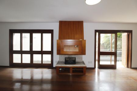 Apartamento à venda com 261m², 4 quartos e 2 vagasSala