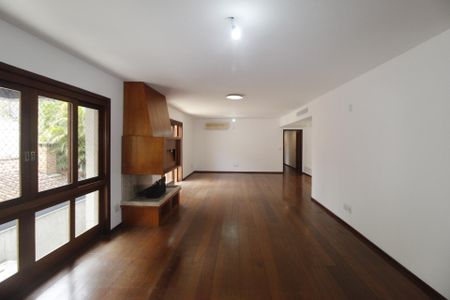 Apartamento à venda com 261m², 4 quartos e 2 vagasSala
