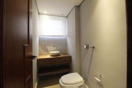 Apartamento à venda com 261m², 4 quartos e 2 vagasLavabo