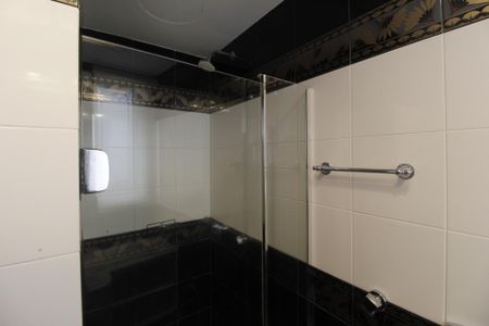 Apartamento à venda com 261m², 4 quartos e 2 vagasBanheiro da Suíte 2