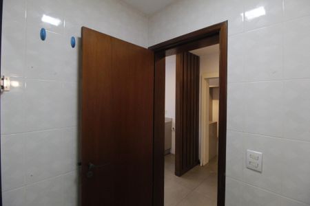 Apartamento à venda com 261m², 4 quartos e 2 vagasBanheiro de serviço