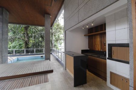 Apartamento à venda com 261m², 4 quartos e 2 vagasVaranda gourmet