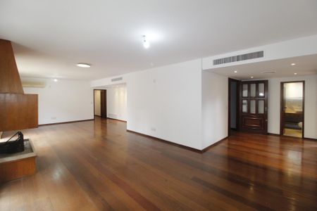 Sala de apartamento à venda com 4 quartos, 261m² em Rio Branco, Porto Alegre