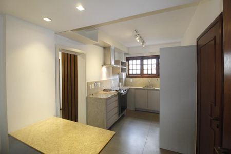Apartamento à venda com 261m², 4 quartos e 2 vagasCozinha