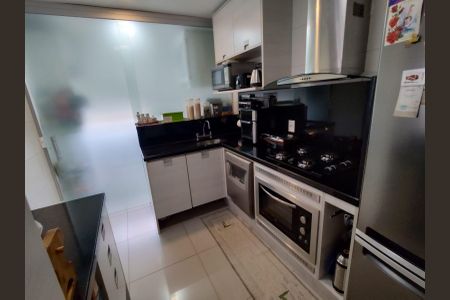 Apartamento à venda com 105m², 3 quartos e 2 vagasCozinha 