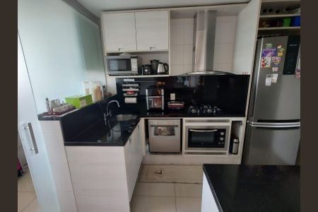 Apartamento à venda com 105m², 3 quartos e 2 vagasCozinha 