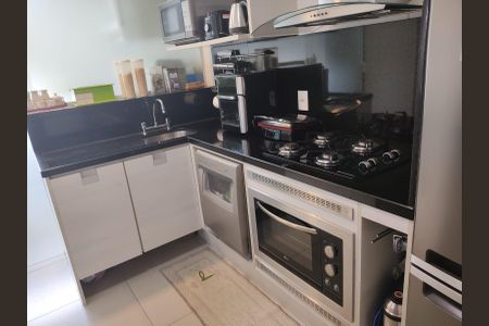 Apartamento à venda com 105m², 3 quartos e 2 vagasCozinha 