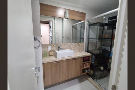 Apartamento à venda com 105m², 3 quartos e 2 vagasBanheiro da Suíte