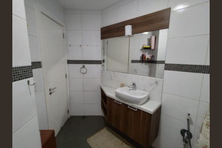 Apartamento à venda com 105m², 3 quartos e 2 vagasBanheiro Social