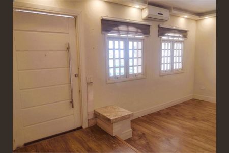 Casa à venda com 3 quartos, 122m² em Vila do Castelo, São Paulo