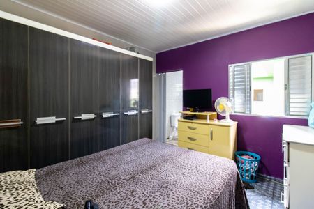 Casa à venda com 175m², 3 quartos e 3 vagas Casa à venda com 175m², 3 quartos e 3 vagasCasa 2 - Quarto