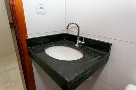 Apartamento à venda com 33m², 2 quartos e sem vaga Apartamento à venda com 33m², 2 quartos e sem vagaBanheiro