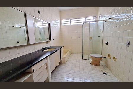 Casa à venda com 450m², 3 quartos e 4 vagas