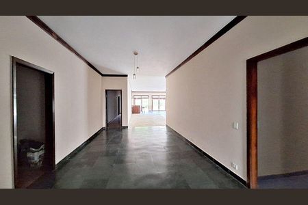 Casa à venda com 450m², 3 quartos e 4 vagas