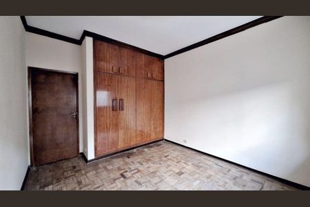 Casa à venda com 450m², 3 quartos e 4 vagas