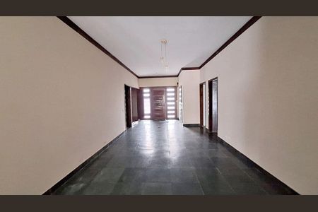 Casa à venda com 450m², 3 quartos e 4 vagas