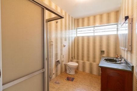 Casa à venda com 456m², 3 quartos e 3 vagasBanheiro da Suíte