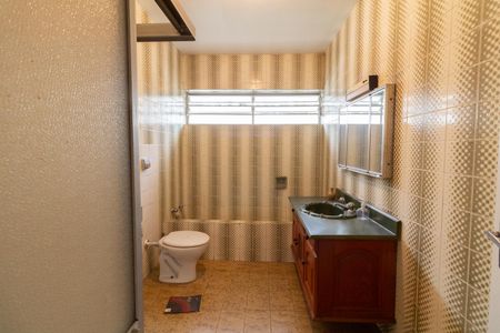 Casa à venda com 456m², 3 quartos e 3 vagasBanheiro da Suíte