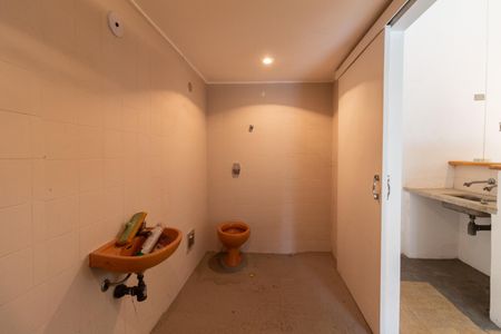 Casa à venda com 456m², 3 quartos e 3 vagasBanheiro da Área de lazer