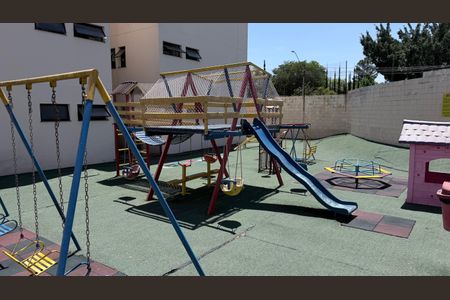Apartamento à venda com 56m², 2 quartos e 1 vaga Apartamento à venda com 56m², 2 quartos e 1 vagaÁrea comum - Playground