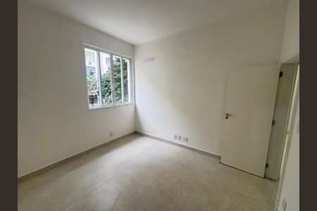 Apartamento à venda com 75m², 2 quartos e 1 vagaQuarto 2